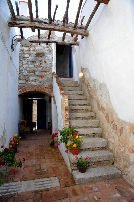 B&B Corte San Lussorio Oliena Exterior foto