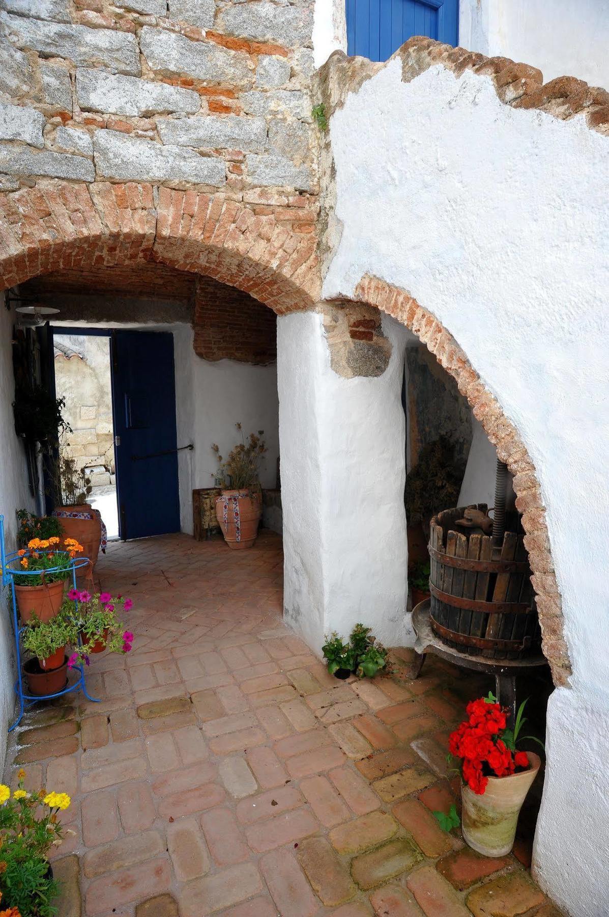 B&B Corte San Lussorio Oliena Exterior foto